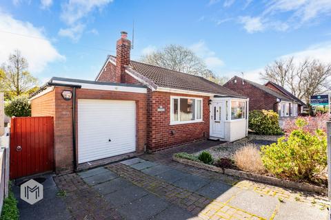 2 bed property, in Douglas Street, £200,000