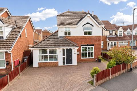 4 bed property, in Oakham Drive, £350,000