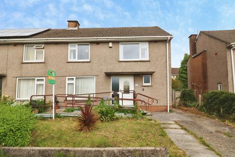 3 bed property, in St. Peters Road, £275,000