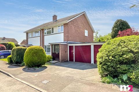 3 bed property, in St Marys Way, £449,500