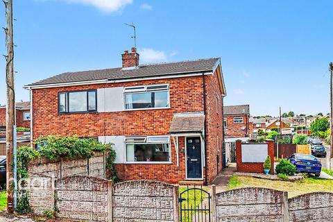 2 bed property, in Merryvale Drive, £140,000