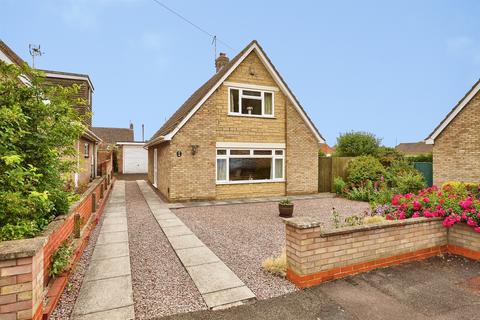3 bed property, in Bala Court, £300,000