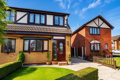 3 bed property, in Turnberry Way, £210,000