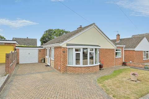 3 bed property, in Westwood Gardens, £300,000
