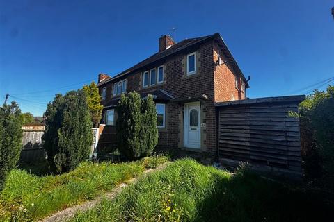 3 bed property, in Bakewell Road, £130,000