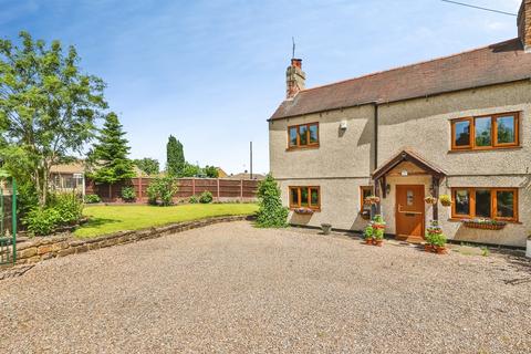 4 bed property, in Nottingham Road, £325,000