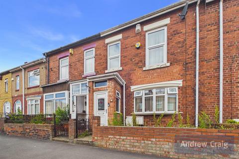3 bed property, in Frobisher Street, £125,000