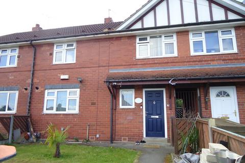3 bed property, in Windmill Road, £155,000