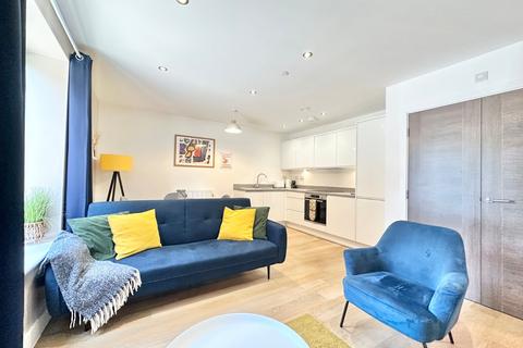 1 bed property, in Talbot Road, £175,000