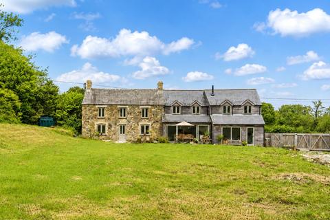 5 bed property, in Hoopers Bridge, £825,000