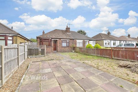 2 bed property, in Sturry Road, £250,000