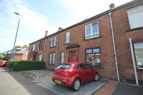 2 bed property, in Glebe Road, £40,000