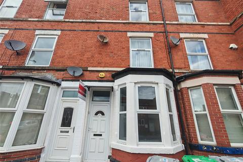 3 bed property, in Hartley Road, £180,000