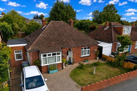 3 bed property, in Icknield Way, £390,000