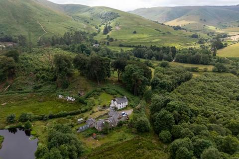 4 bed property, in Abergwesyn, £600,000