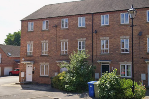 6 bed property, in 28 Denbigh Avenue, £225,000