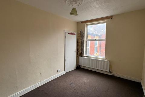 4 bed property, in Reginald View, £160,000
