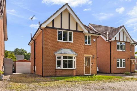 4 bed property, in Ropery Lane, £235,000