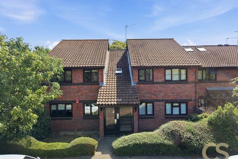 2 bed property, in Welsummer Way, £265,000