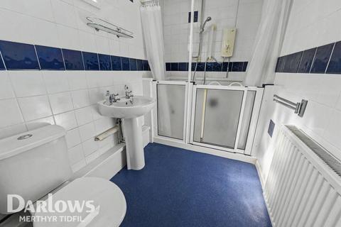 2 bed property, in Ty Llwyd Parc Estate, £200,000