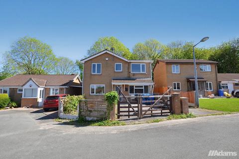 4 bed property, in Moorland Drive, £190,000