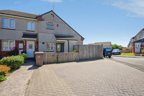 1 bed property, in Hargreaves Close, £150,000