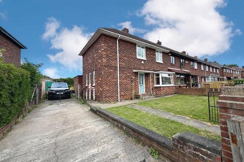 3 bed property, in Ingram Road, £120,000