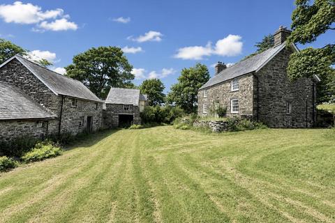 3 bed property, in Glasfryn, £399,500