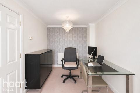 3 bed property, in Patching Way, £560,000