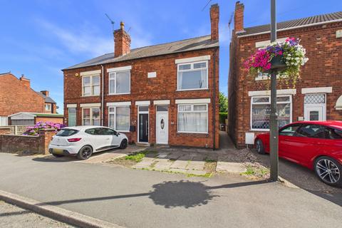 2 bed property, in Mansfield Road, £130,000