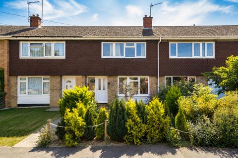 3 bed property, in Hurstingstone, £215,000