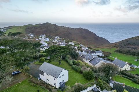 6 bed property, in North Morte Road, £1,075,000