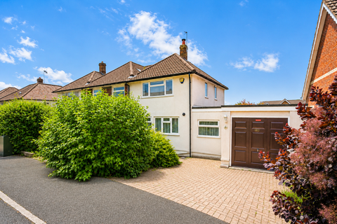 3 bed property, in Churchfield, £800,000