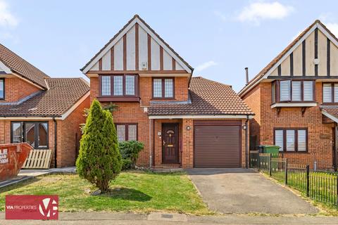 3 bed property, in Conifer Close, £550,000