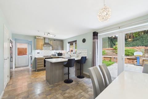 4 bed property, in Whitney Drive, £325,000