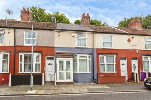 2 bed property, in Melling Avenue, £130,000