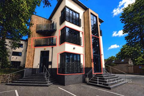 3 bed property, in Whitaker Road, £180,000