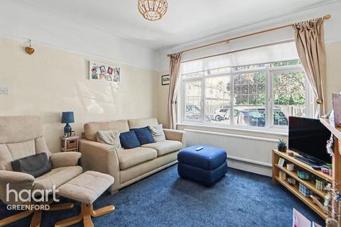 4 bed property, in Rothesay Avenue, £600,000