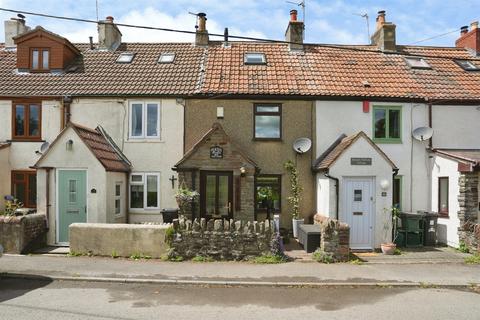 3 bed property, in Parkfield Rank, £450,000