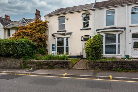 4 bed property, in De La Beche Road, £325,000