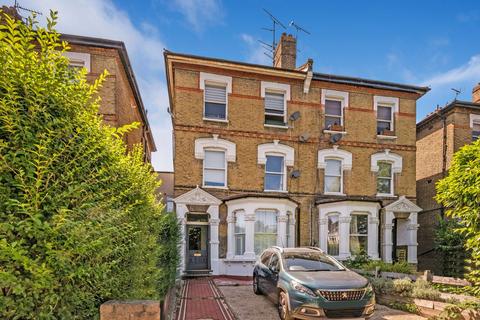2 bed property, in Middle Lane, £775,000