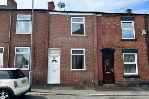2 bed property, in Creswell Street, £45,000
