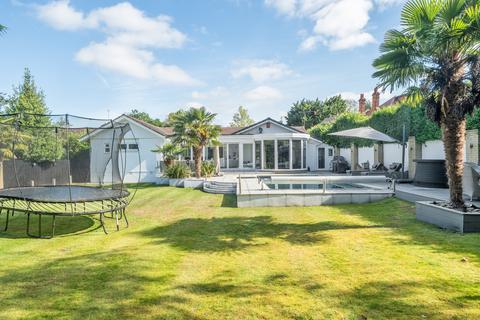 5 bed property, in The Avenue, £1,450,000