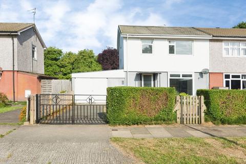 3 bed property, in Tostig Avenue, £250,000