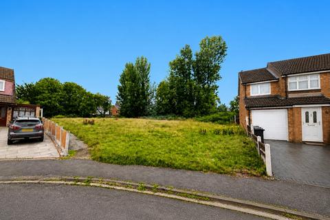 Studio, in Calder Avenue, £40,000
