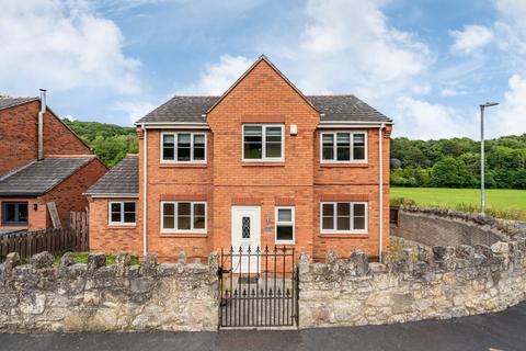 4 bed property, in Wrexham LL11, £325,000