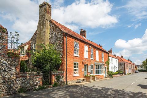 3 bed property, in Grade II Listed Home with Hybrid Lifestyle Options in Castle Acre, £695,000