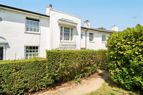 3 bed property, in Hampden Road, £795,000