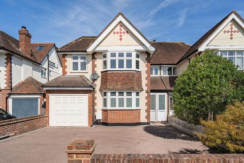 4 bed property, in Craddocks Avenue, £900,000