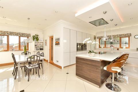 5 bed property, in Cooling Street, £1,300,000